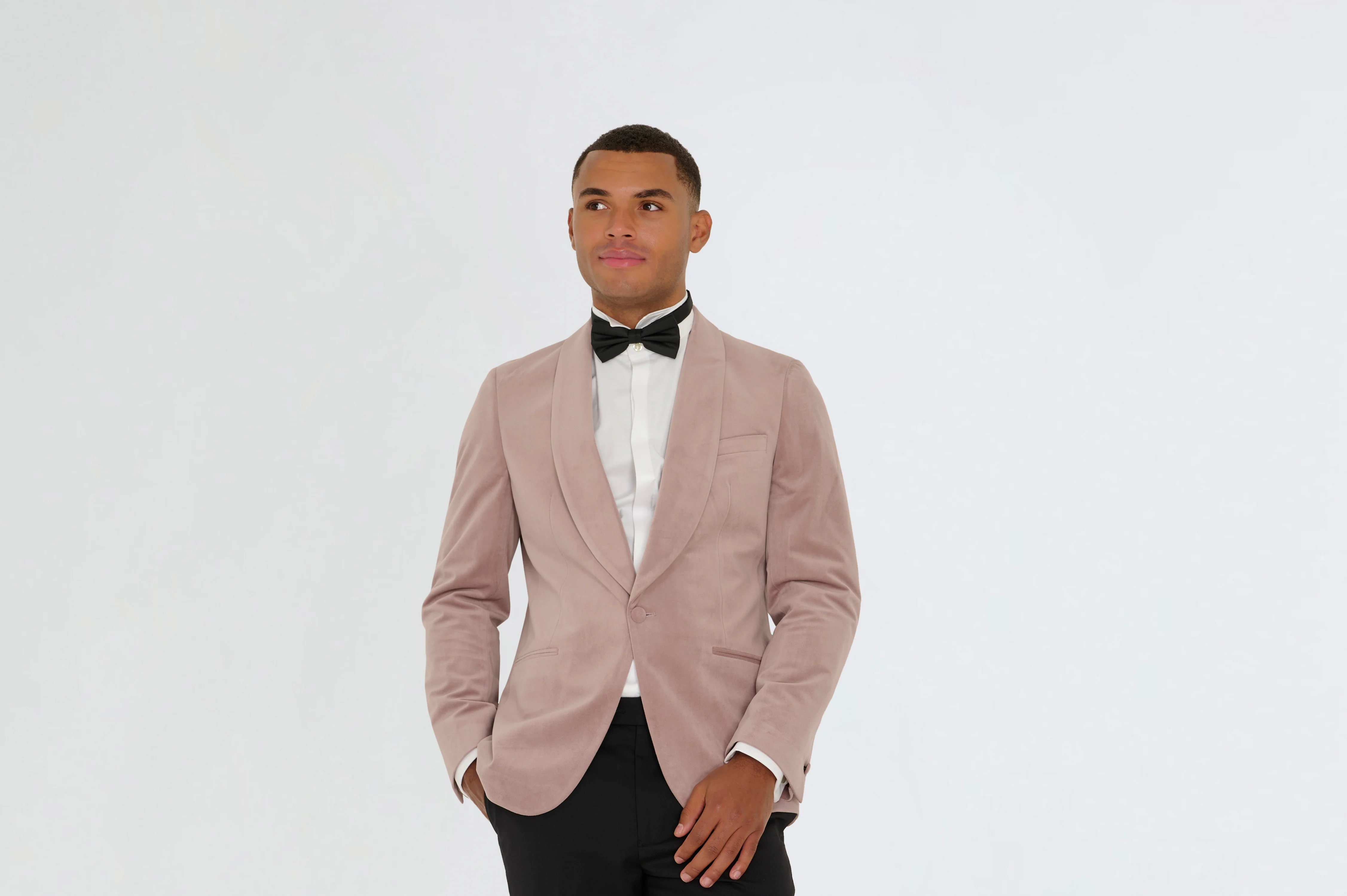 Leo Velvet Tuxedo Dinner Jacket with Shawl Lapel Detail in Blush - Image 8
